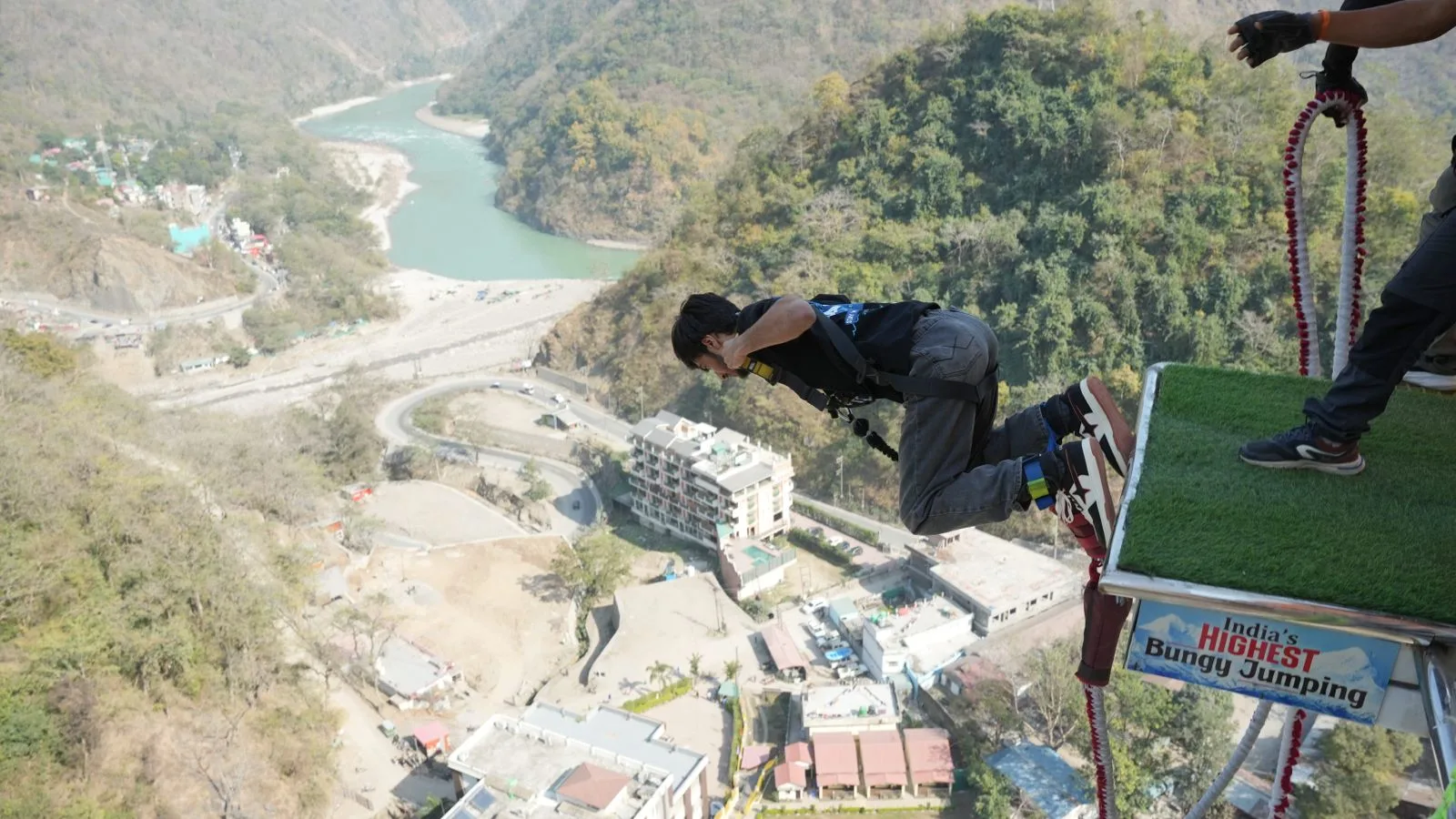 Person jumping from highest bungee jumping in india